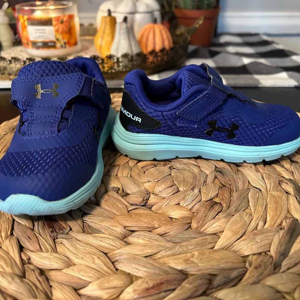 Under Armour toddler sneakers 6t